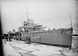 Систершип "Виттории" - эскадренный миноносец "Вега". Источник: Wikipedia